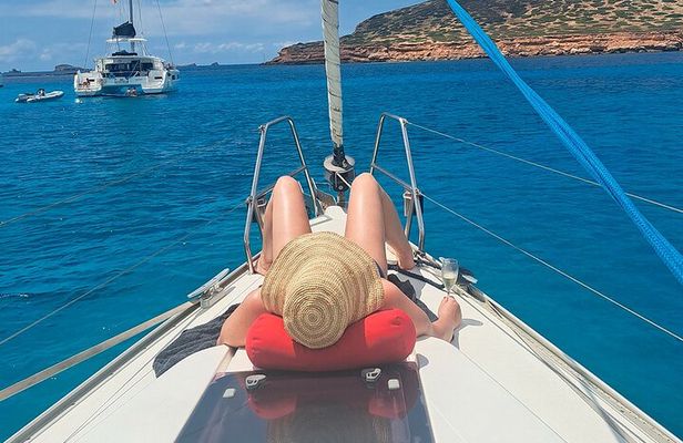 Sailing Day Trip in Ibiza, 7 guests