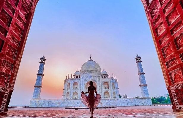Private Tour of Taj Mahal & Agra Fort with a Professional Guide