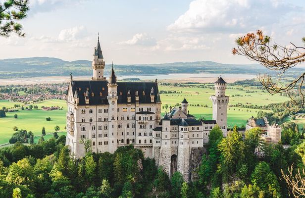 Skip The Line Neuschwanstein Castle Tour from Hohenschwangau
