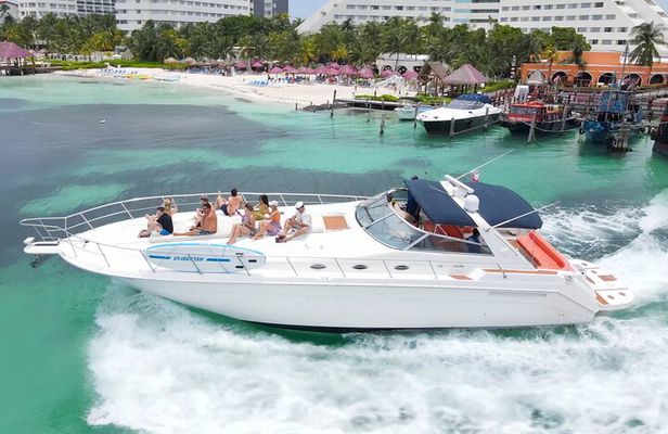 Private Luxury Yacht 55FT Rental in Cancun