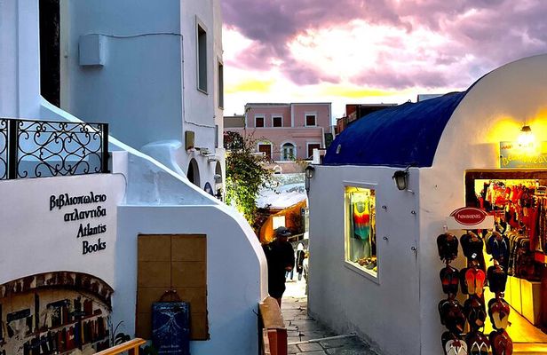 The Highlights of Santorini on a Mini Bus Daily Sunset Tour