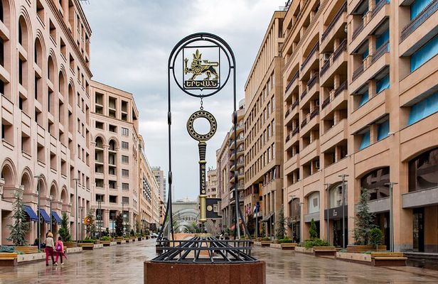 Walking Yerevan City Tour with 5 Wine & 10 years-old brandy