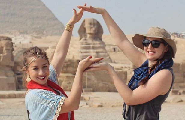 Private Full Day tour to Giza Pyramids and Sakkara and memphis 
