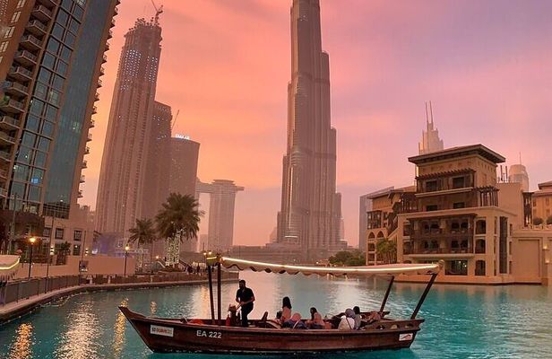Dubai Fountain Show & Lake Ride Tickets with Transfers Option