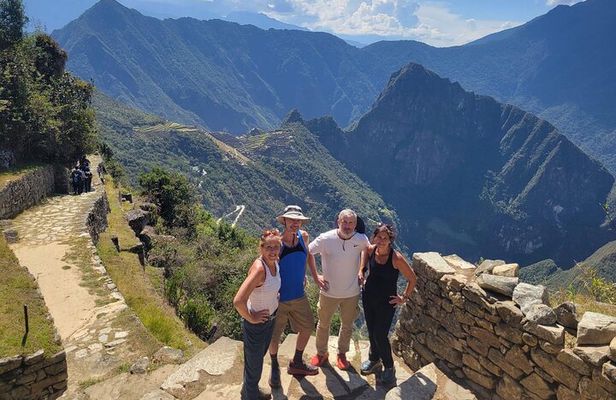 Short Inca Trail to Machu Picchu 2 Days and 1 Night