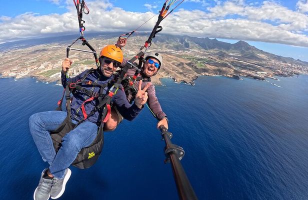 Tandem paragliding in Tenerife