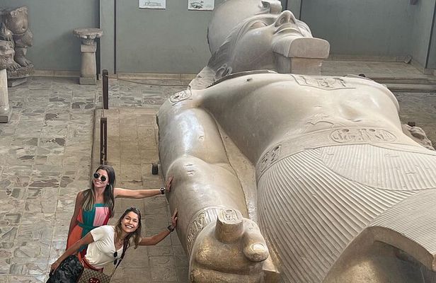 Guided Tour to Giza Pyramids, Saqqara, Dahshur and Memphis