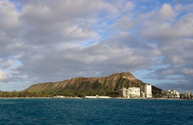 Waikiki Sunset Cocktail Cruise