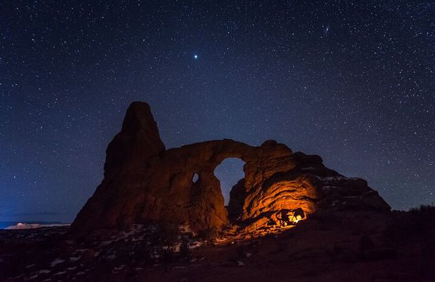 Astro-Photo, Hiking and Stargazing Tour in Arches National Park