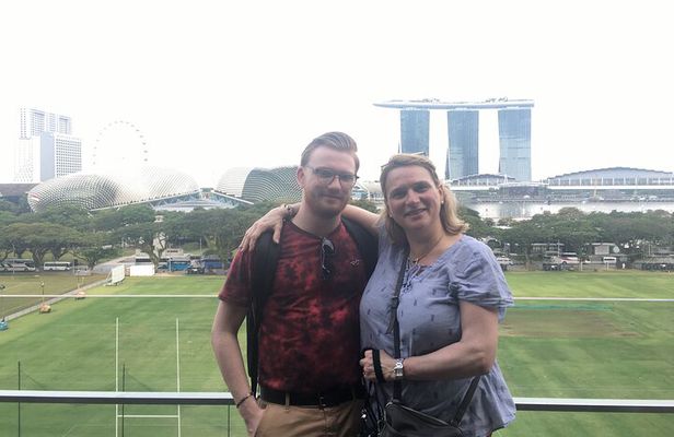 Singapore : Highlights and Hidden Gems Walking Tour With A Guide