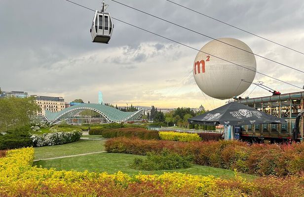 Old Tbilisi Private Walking Tour with Wine Tasting and Cable Car
