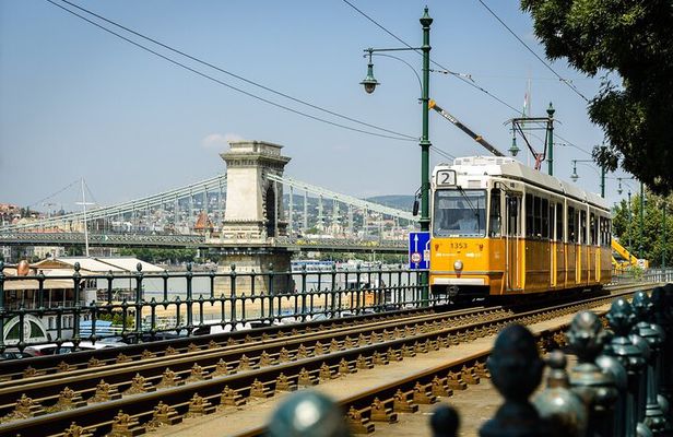 Budapest Custom Tour with a Resourceful Local Guide