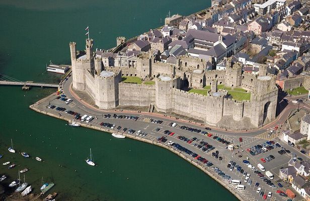 2 Hours Historical Tour of Caernarfon