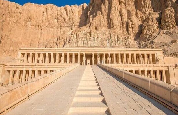 Full Day Tour from Marsa Alam to Luxor with Hot Air Balloon