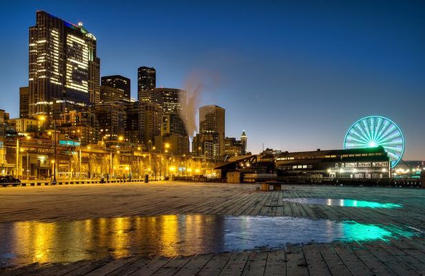 Scenic Seattle Night Walking Tour with Space Needle Admission