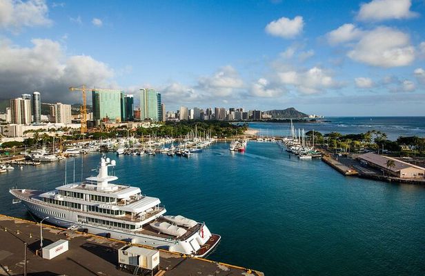 Private Town Tour with a Local from Honolulu to Diamond Head 