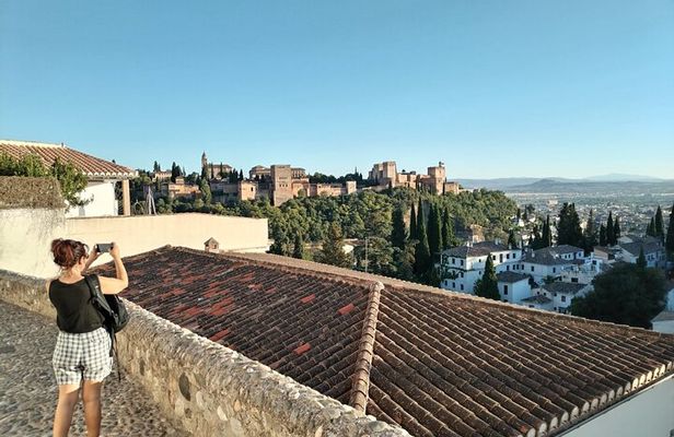 Fascinating discovery of Albaicín and the Gypsy quarter of Sacromonte