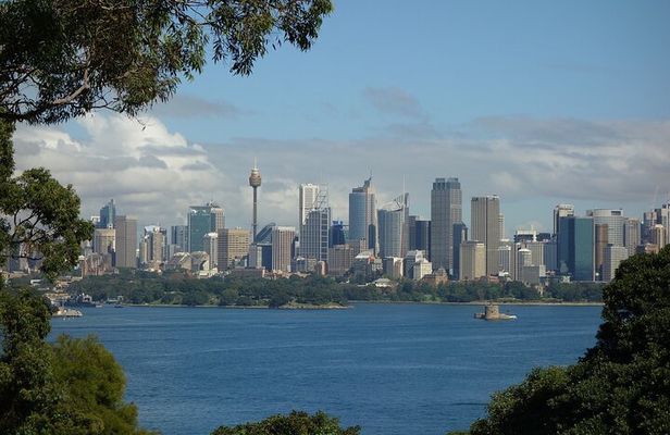 Sydney Must-See Attractions Walking Tour With A Guide
