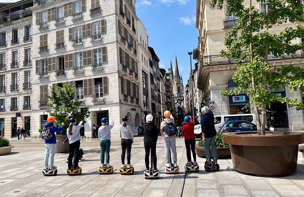 Unusual and ecological ride on a Segway and electric bike in Bayonne