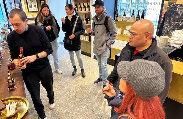 Milan Gourmet Food Tour and Sightseeing with Local Guide