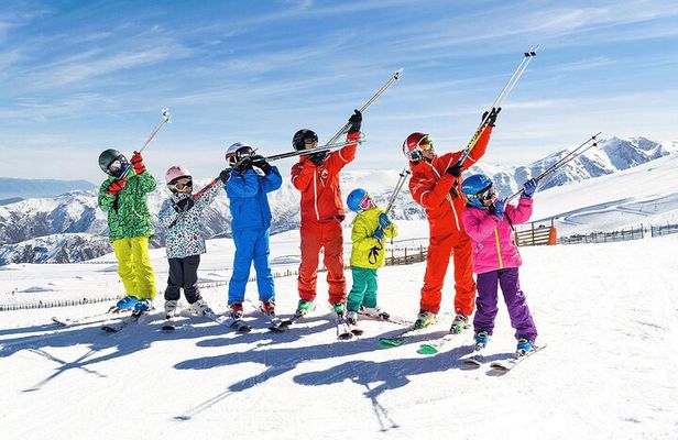 Skiing in Farellones Park: Ski Tickets, Lessons, Transportation and More