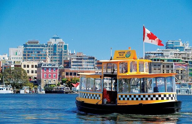 Pickle Pub Crawl in Victoria's Inner Harbour