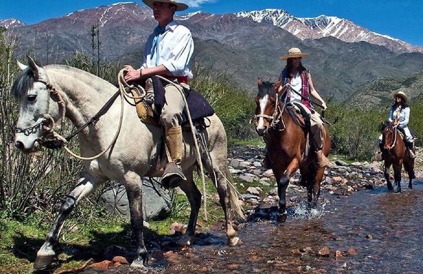 Horseback Riding with traditional Asado and Wine from Mendoza