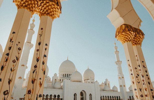 Abu Dhabi With Local Private City Tour