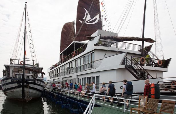 From Hanoi: 2-Day Milalux 5-Star Halong Bay Luxury Cruise