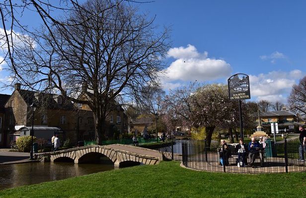 Explore the Cotswolds (Private Day Tour from London)