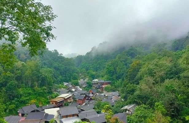 Mae Kampong Village, Hot Springs, Bor Sang Umbrellas Making Tour