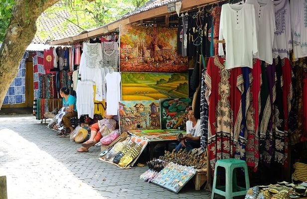 Ubud Experience ; Swing, Waterfalls, Art Market, Rice Terrace