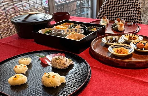 Let's Lunch / YANAKA MADAME HOME / Local Dish & Rice ball Making.
