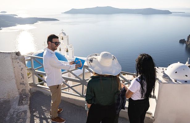 Santorini: Private Tour to the Island’s Top Attractions