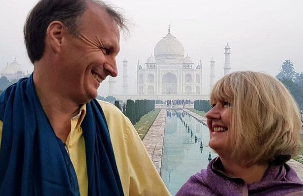 Private Day Trip to The Taj Mahal & Fatehpur Sikri from Jaipur