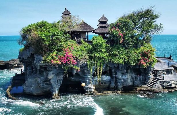 Tanah Lot , Jatiluwih & North Bali Private Tour All–Inclusive