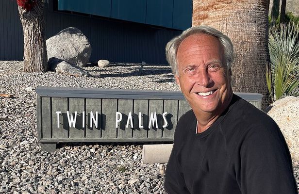 Walking Palm Springs "Twin Palms" Private Tour