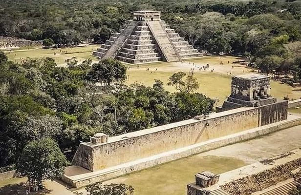 Exclusive Guided Tour: Chichen Itza - Cenote Ik Kil -Valladolid
