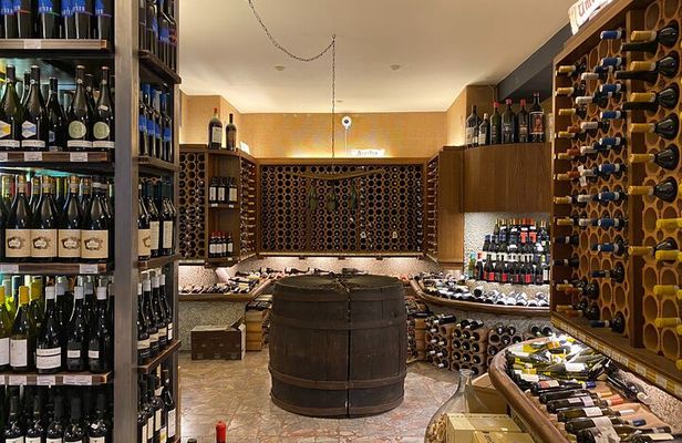 Wine Tasting & Lunch in Florence city centre