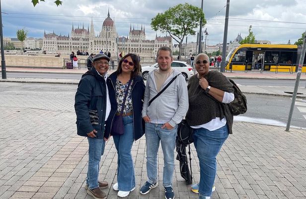 Budapest Full Day Tour with Licensed Guide