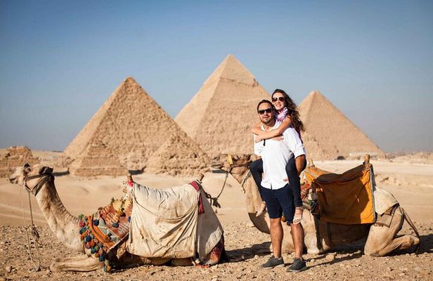 Cairo From Hurghada Mini Group: Exploring Ancient Wonders