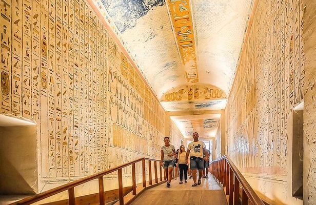 Luxor Valley of Kings Mini Group Tour from Hurghada