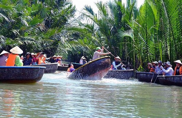 Hoi An: Lantern Making and Basket Boat Tour