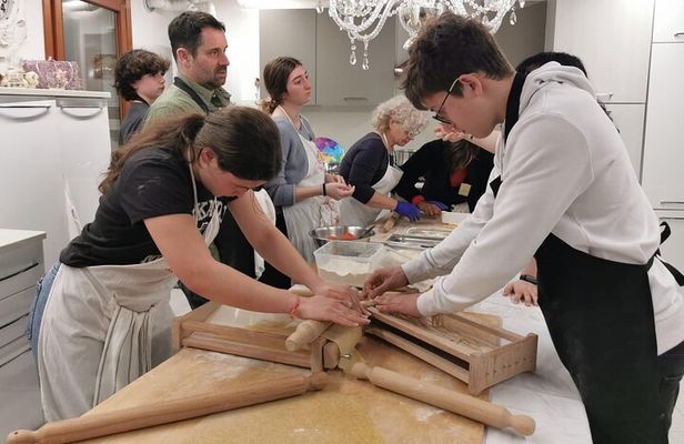 Traditional Home Cooking Experience in Venice