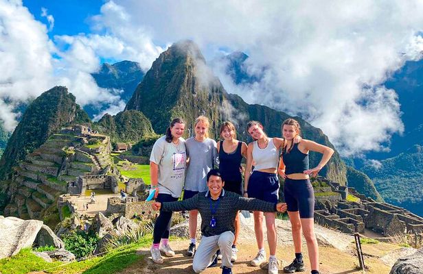 2 Days and 1 Night Machu Picchu Sunrise Tour by Train