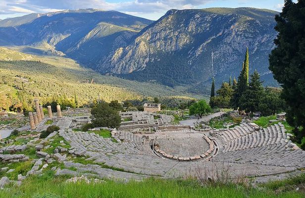Athens: Delphi Small Group Tour Sanctuary of Apollo and Arachova
