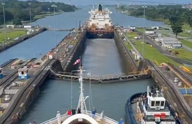 Private Tour of Panama Canal Old Town and Causeway of Amador
