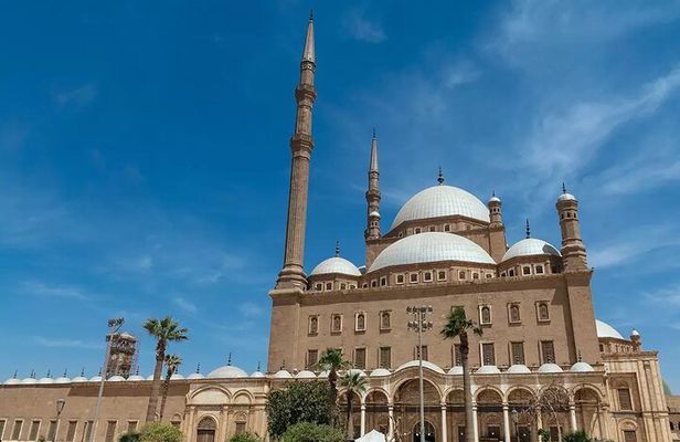 Guided tour to Egyptian Museum Citadel and Khan Khalili Bazaar