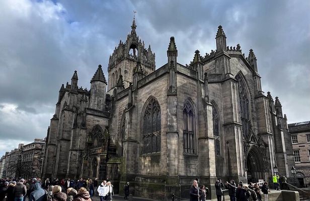 Best of Edinburgh Walking Tour-3 Hours, Small Group max 10 people