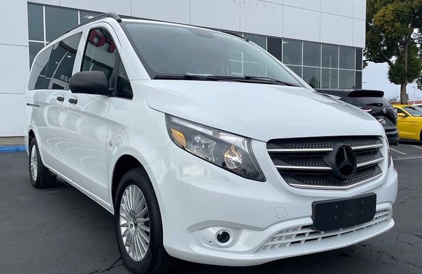 6 Hours Private Napa Valley Winery Tour by Mercedes Metris Van
